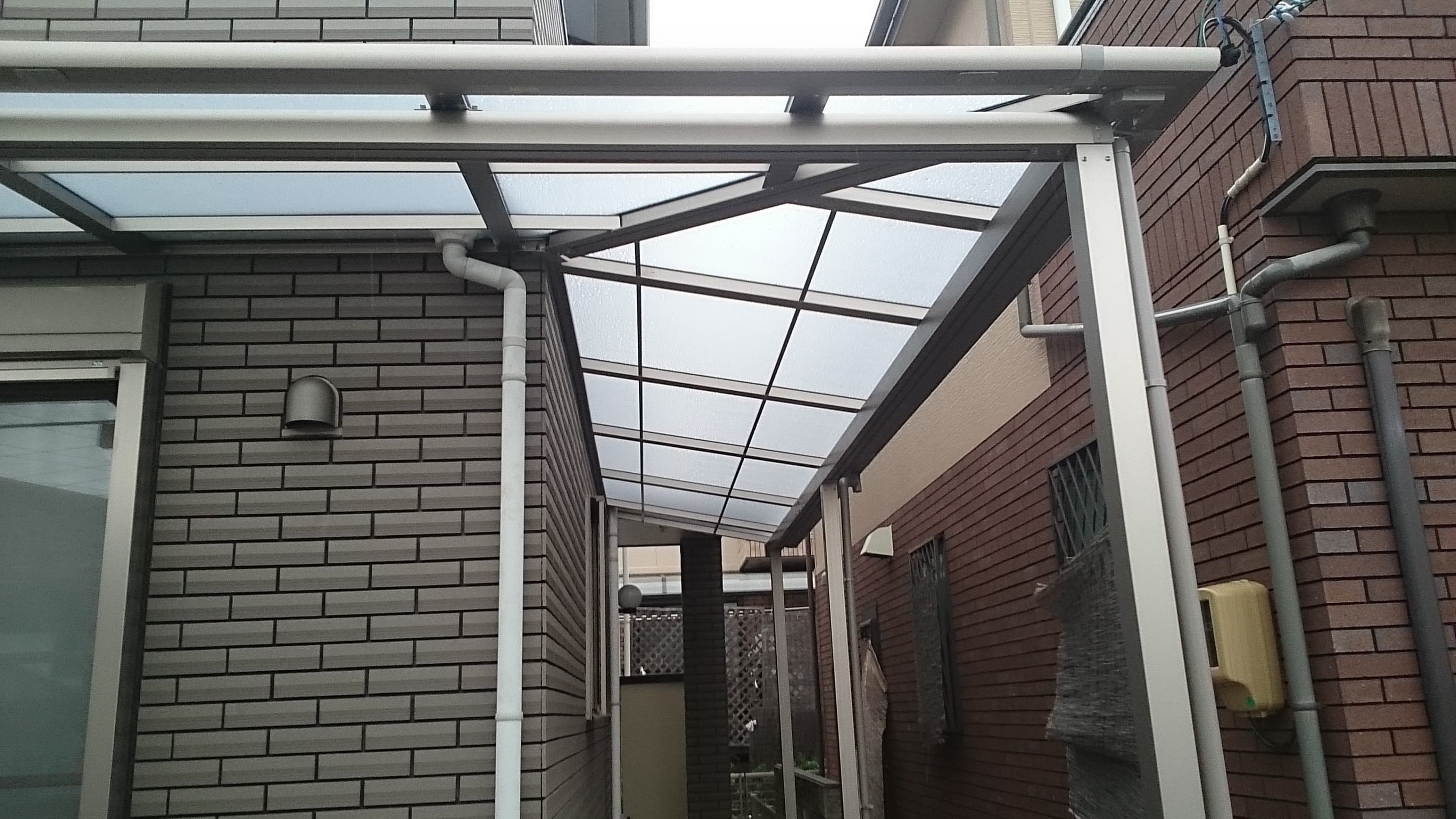 テラス新設工事 | 名古屋市緑区のエクステリア工事ならイズ美