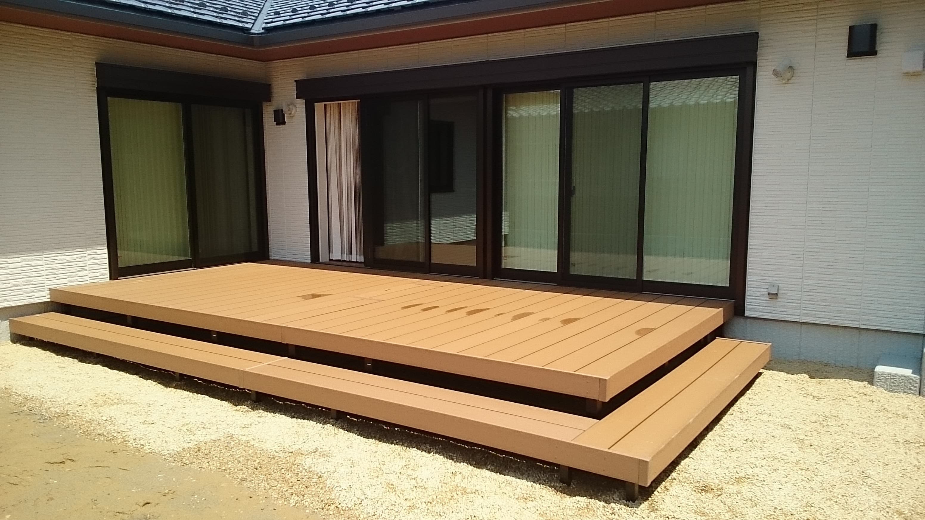 ウッドデッキ設置工事 | 名古屋市緑区のエクステリア工事ならイズ美