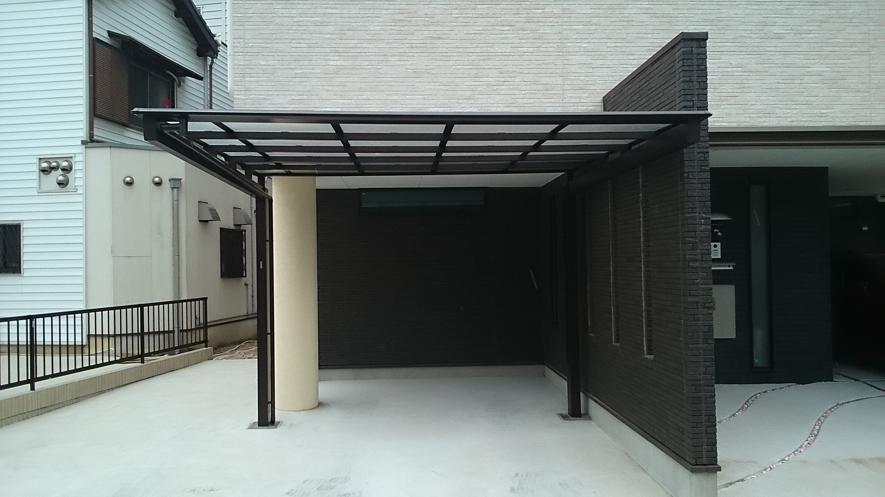 スタイリッシュカーポート新設工事 | 名古屋市緑区のエクステリア工事ならイズ美