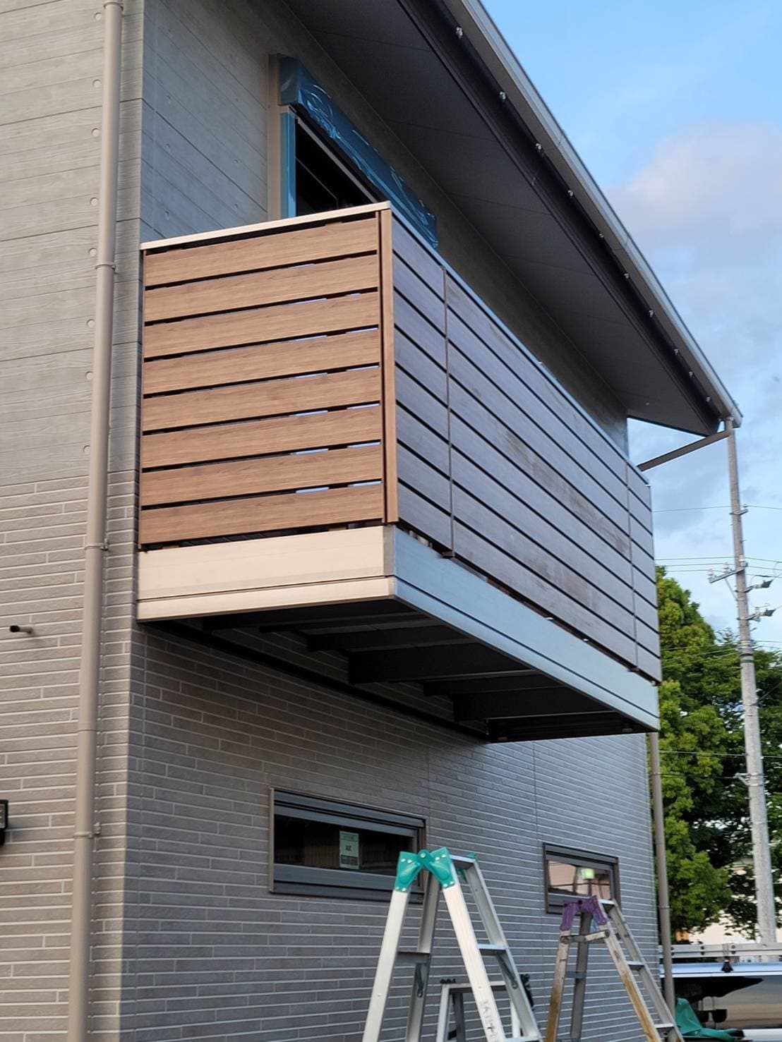 バルコニー新設 | 名古屋市緑区のエクステリア工事ならイズ美