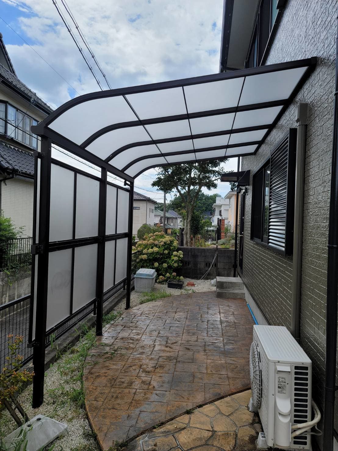 テラス新設工事 | 名古屋市緑区のエクステリア工事ならイズ美