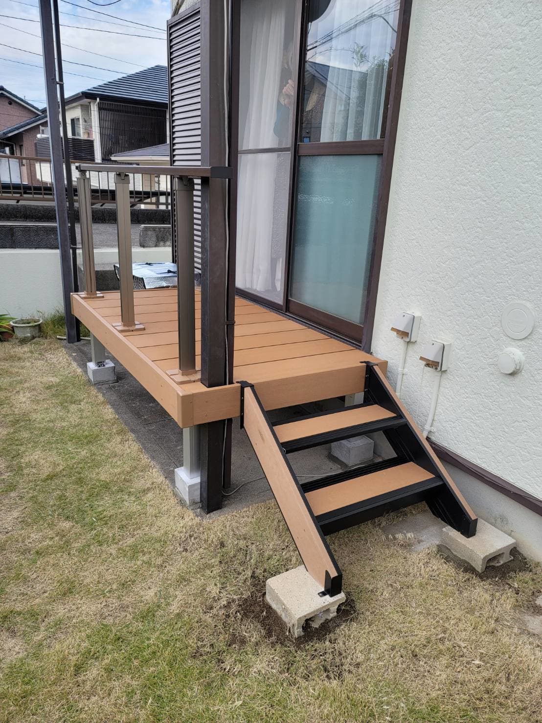 ウッドデッキ新設工事 | 名古屋市緑区のエクステリア工事ならイズ美