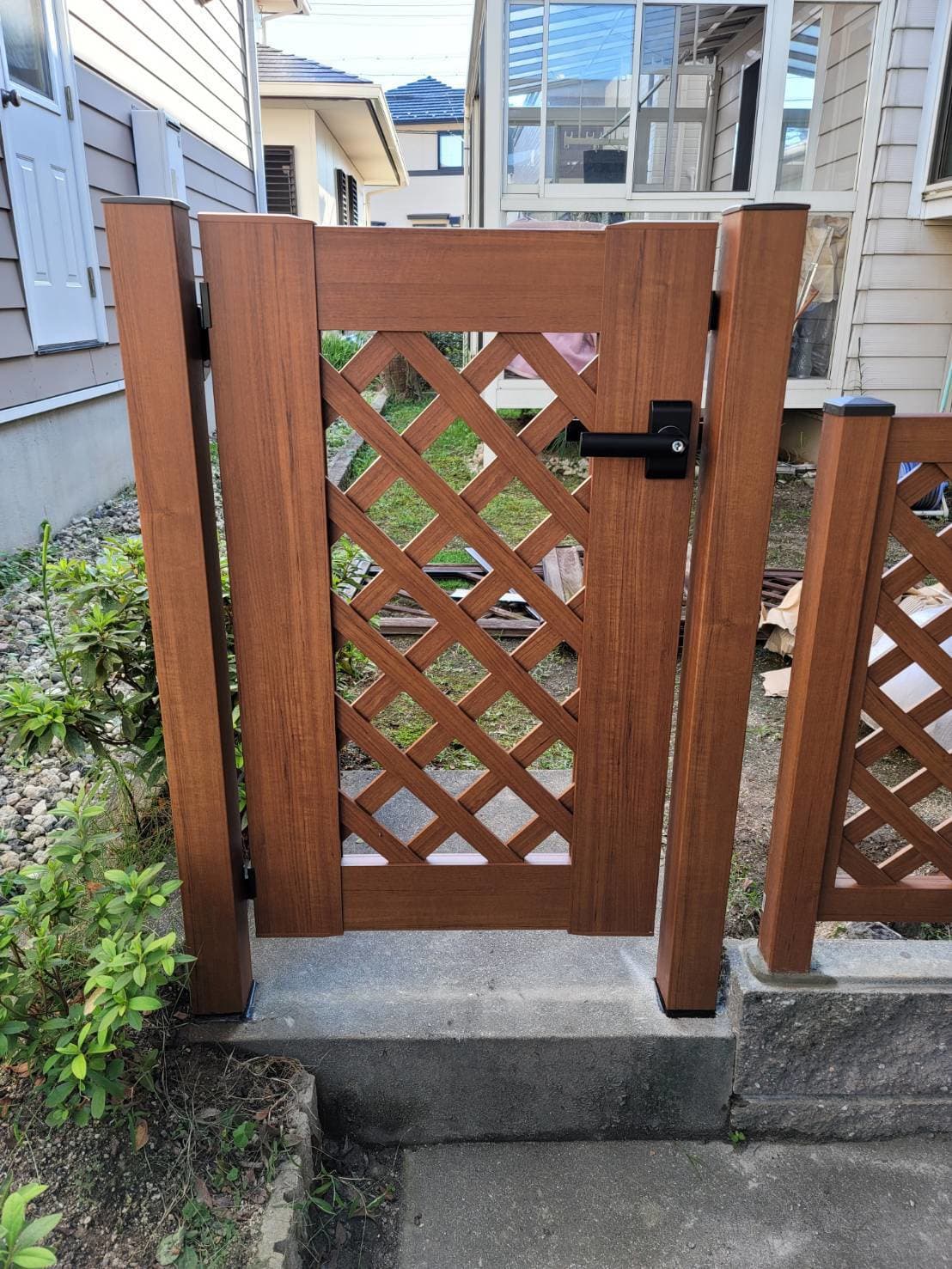 門扉新設工事 | 名古屋市緑区のエクステリア工事ならイズ美