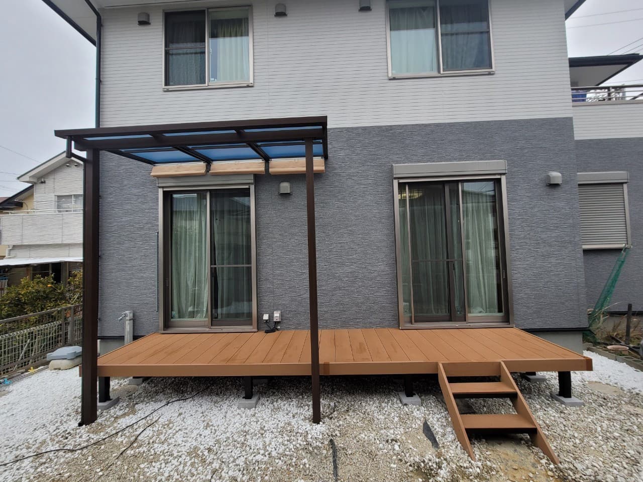 ウッドデッキ・テラス屋根設置 | 名古屋市緑区のエクステリア工事ならイズ美